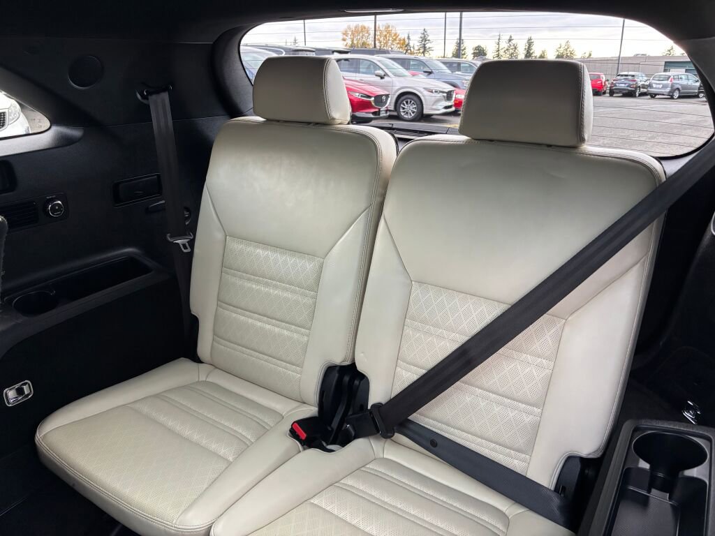 Used 2017 Kia Sorento SX image 13