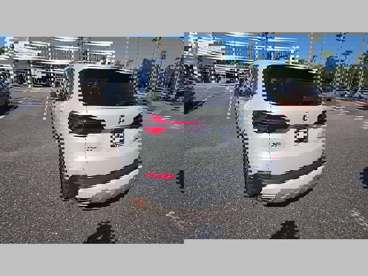 Certified 2025 BMW X5 xDrive50e w/ Premium Package image 25