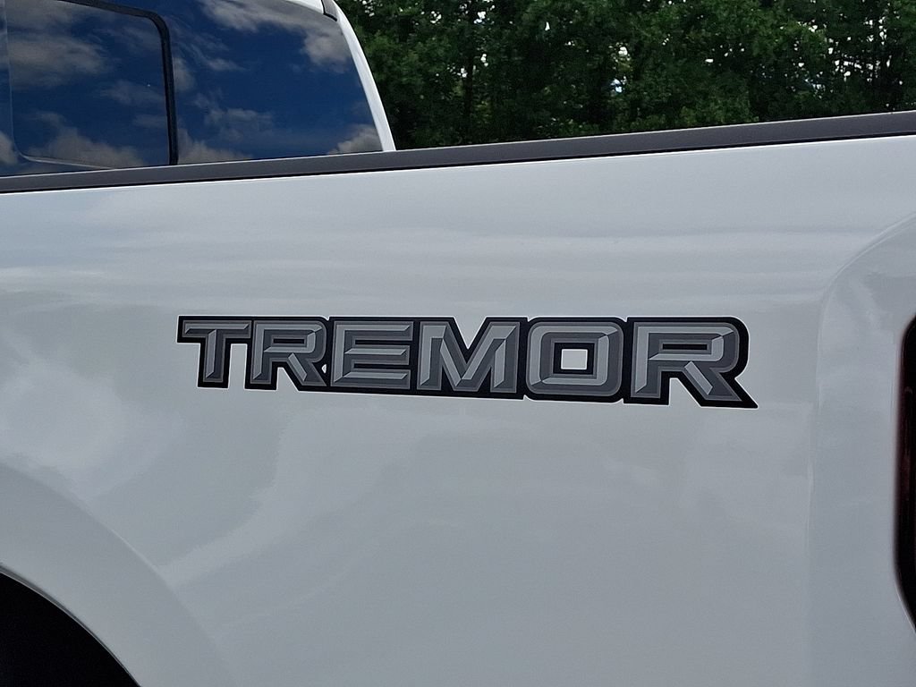 Used 2026 Ford F350 Platinum w/ Tremor Off-Road Package AWD/4WD image 30
