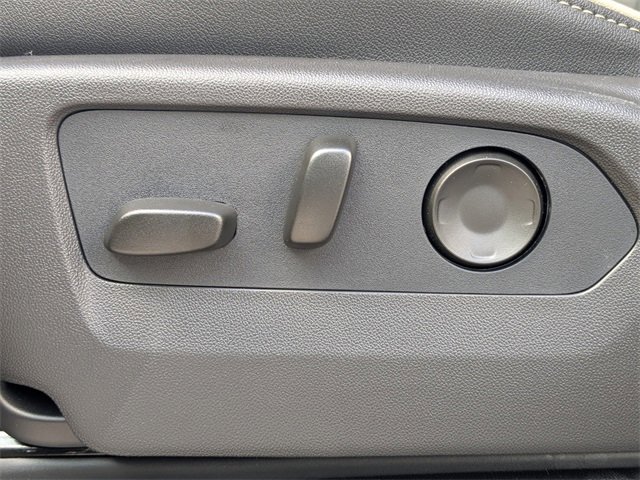 New 2026 GMC Yukon Elevation w/ Elevation Premium Package image 24