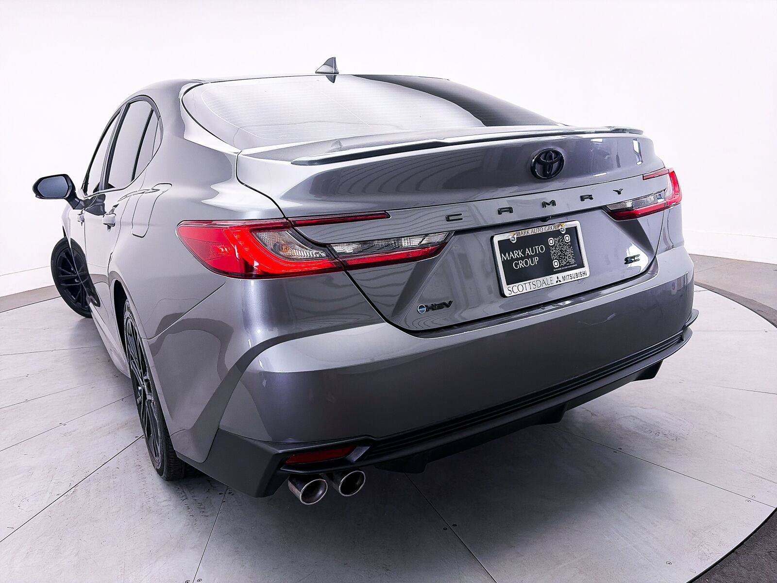 Used 2026 Toyota Camry SE w/ Convenience Package FWD image 4