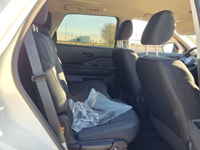 New 2026 Nissan Pathfinder S image 15