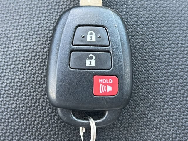 Used 2022 Toyota Corolla Cross L FWD image 31