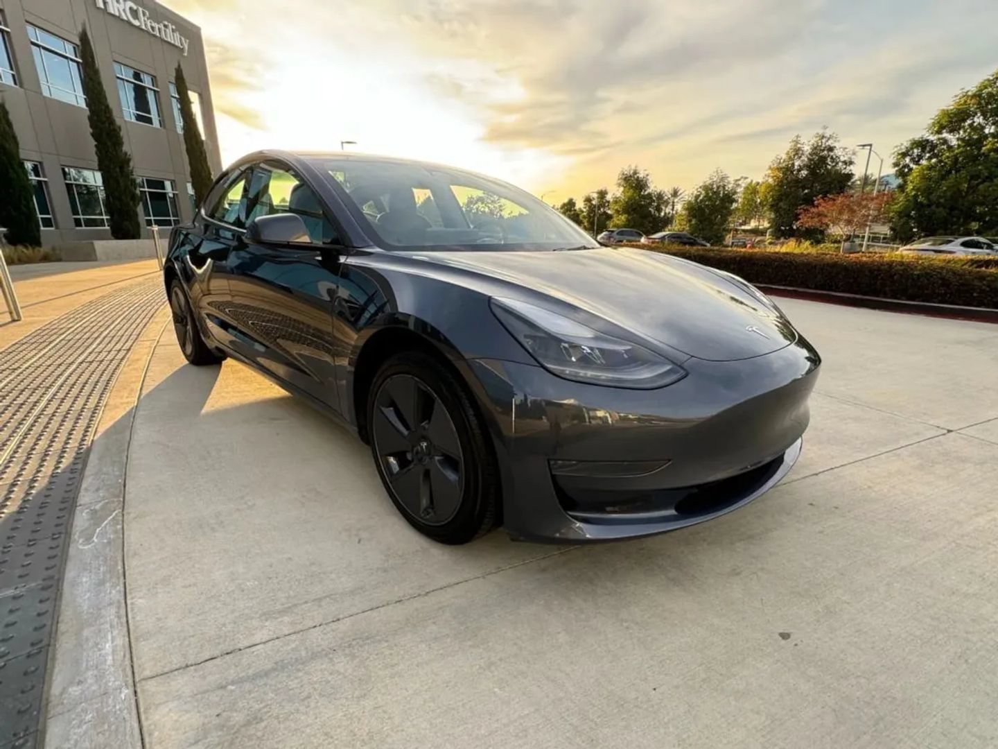 Used 2021 Tesla Model 3 Standard Range Plus RWD image 2