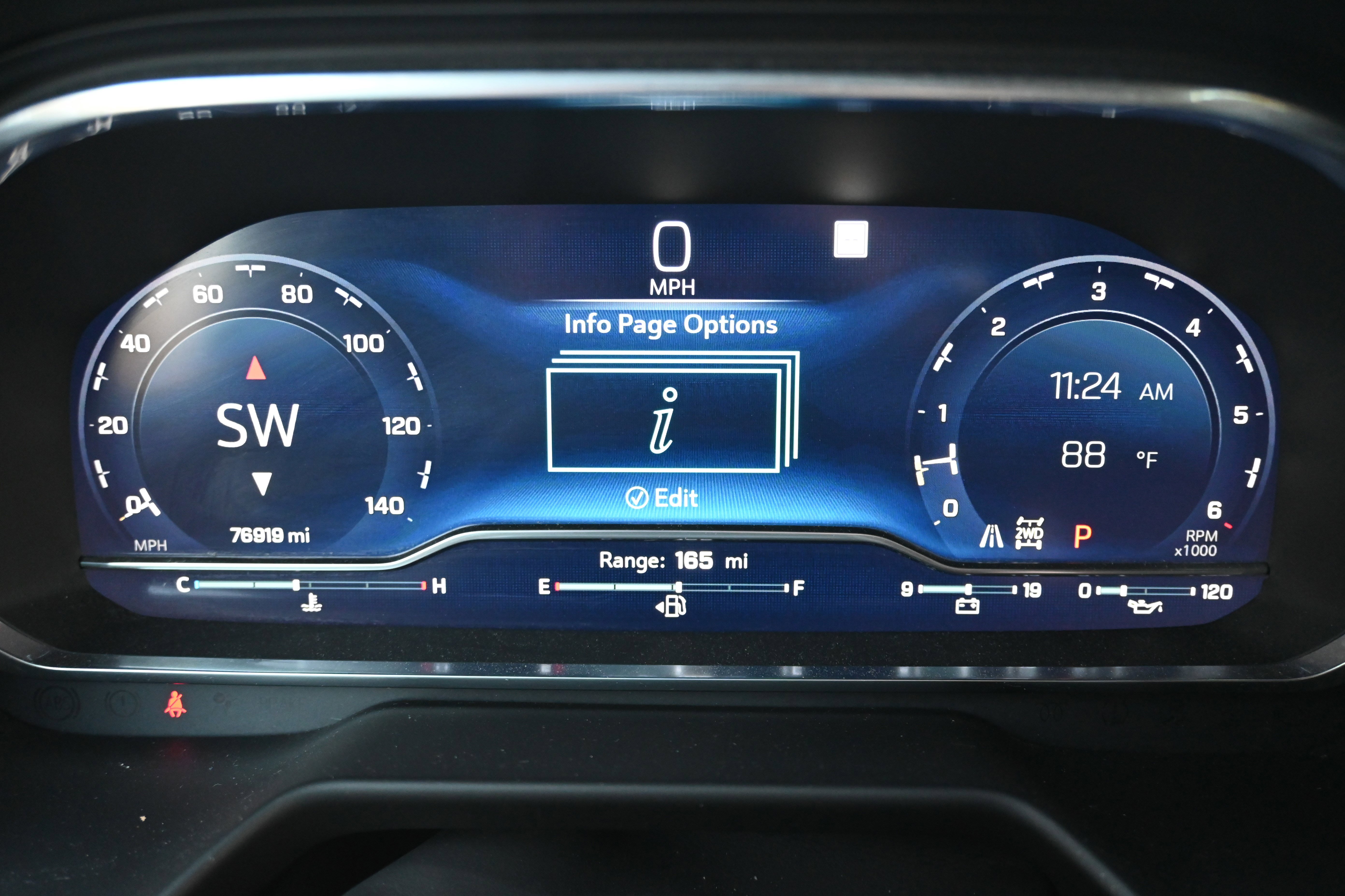 Used 2022 Chevrolet Tahoe Z71 w/ Luxury Package image 20