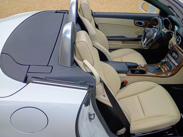 Used 2015 Mercedes-Benz SLK 250 image 47