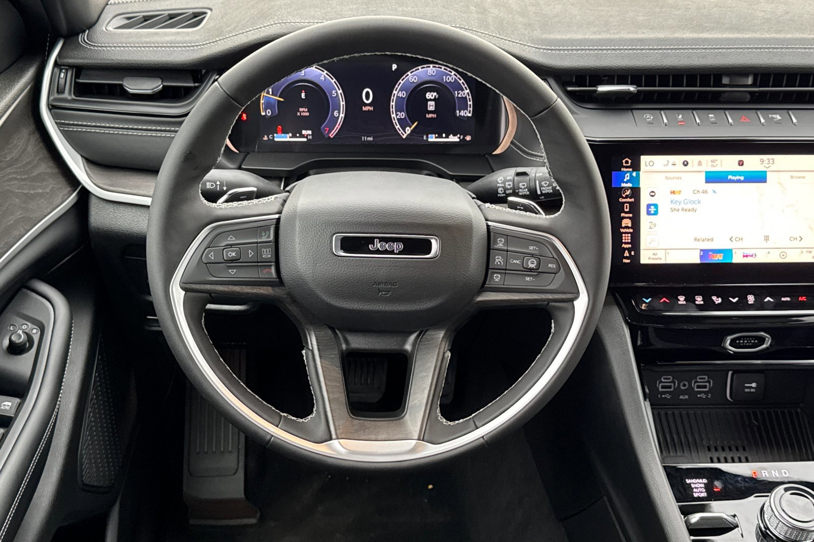 New 2026 Jeep Grand Cherokee Altitude image 13