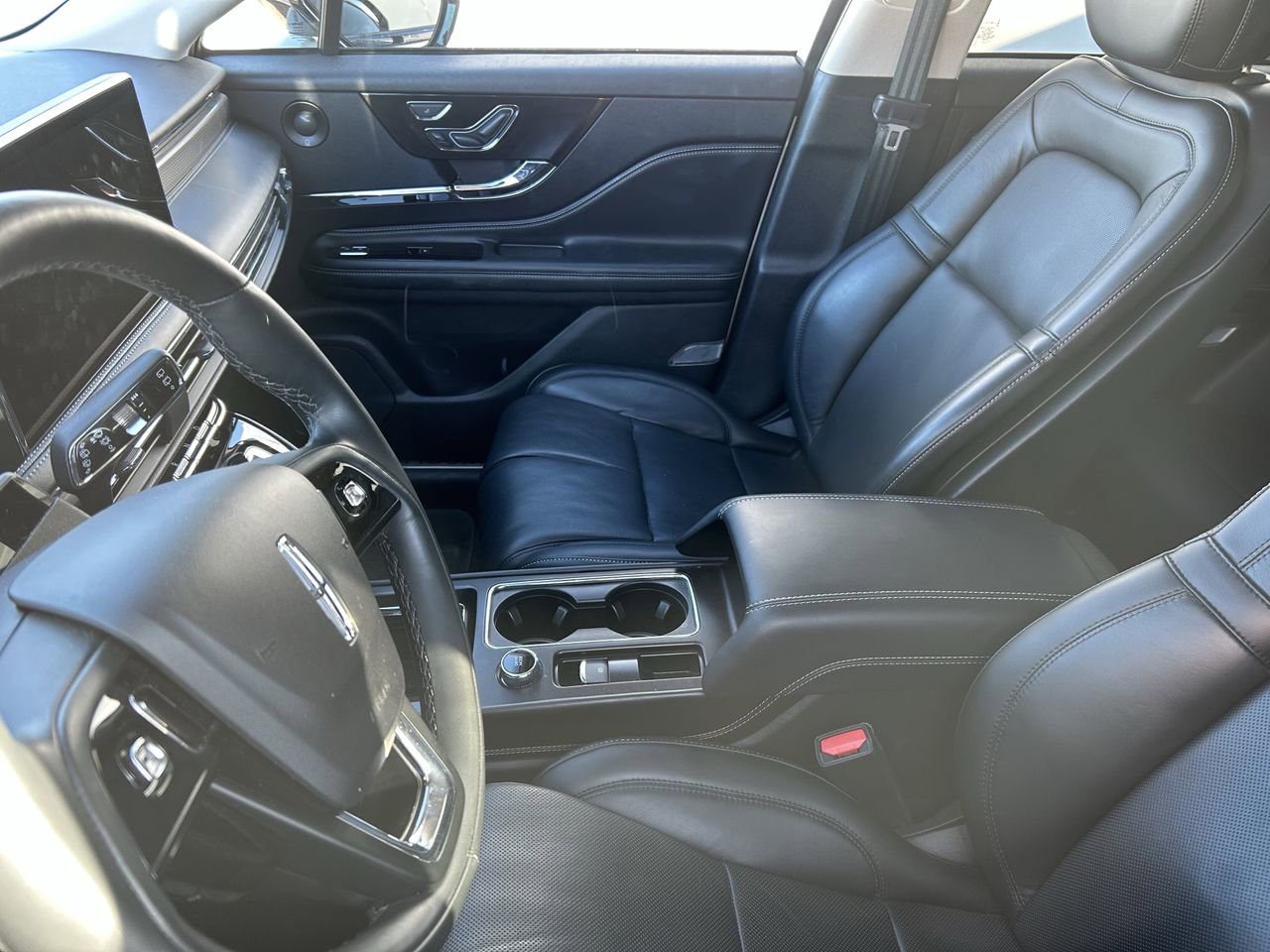 Used 2023 Lincoln Corsair Reserve w/ Equipment Group 202A image 9