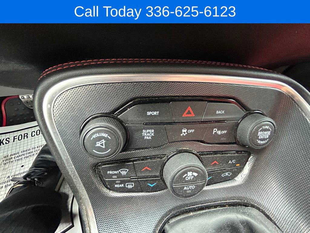 Used 2016 Dodge Challenger R/T Scat Pack w/ Leather Interior Group RWD image 23