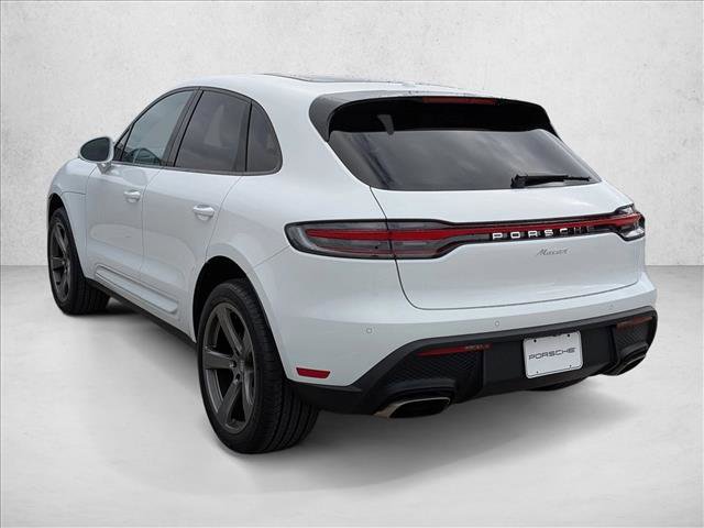 Certified 2025 Porsche Macan image 3