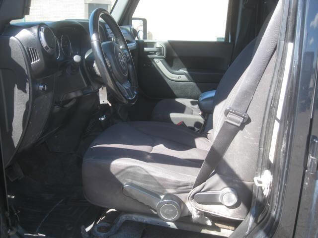 Used 2013 Jeep Wrangler Unlimited Sport image 19