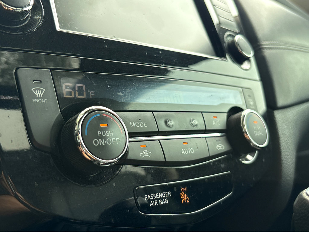 Used 2020 Nissan Rogue SL w/ Premium Package FWD image 11