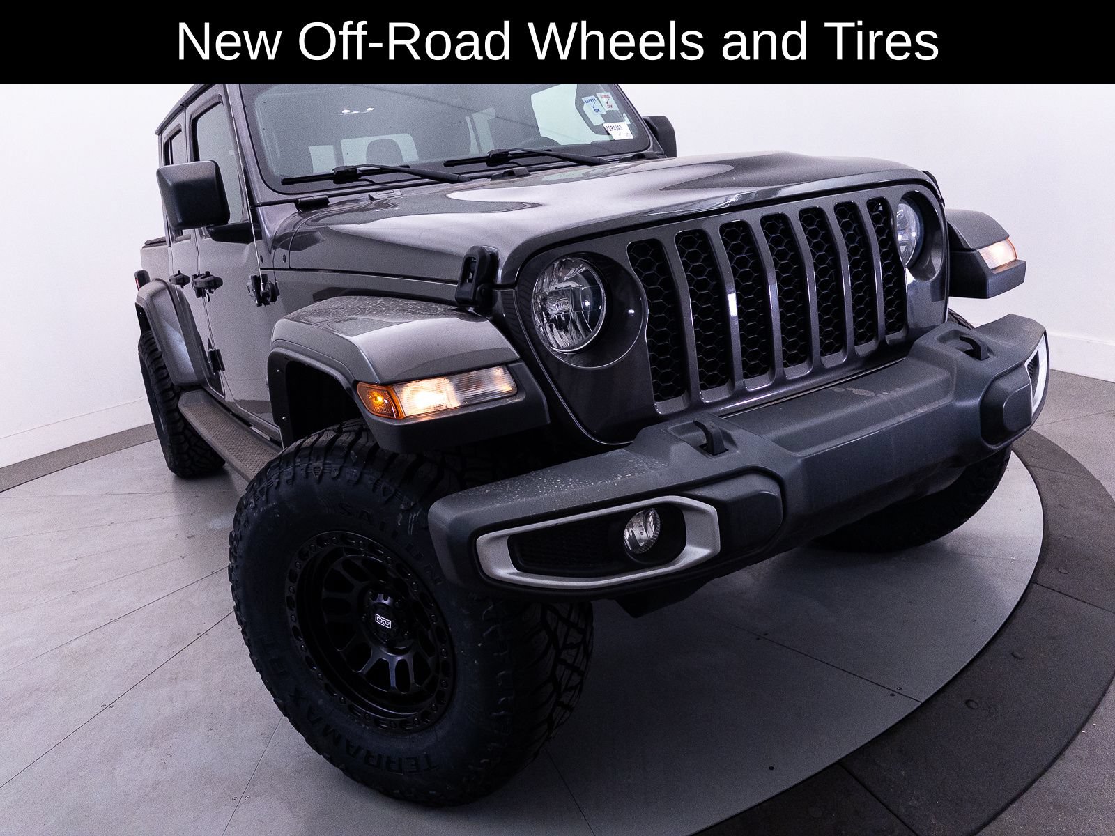 Used 2021 Jeep Gladiator Sport AWD/4WD image 3