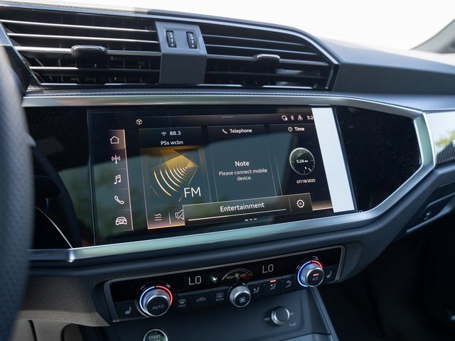 New 2025 Audi Q3 2.0T Premium image 12