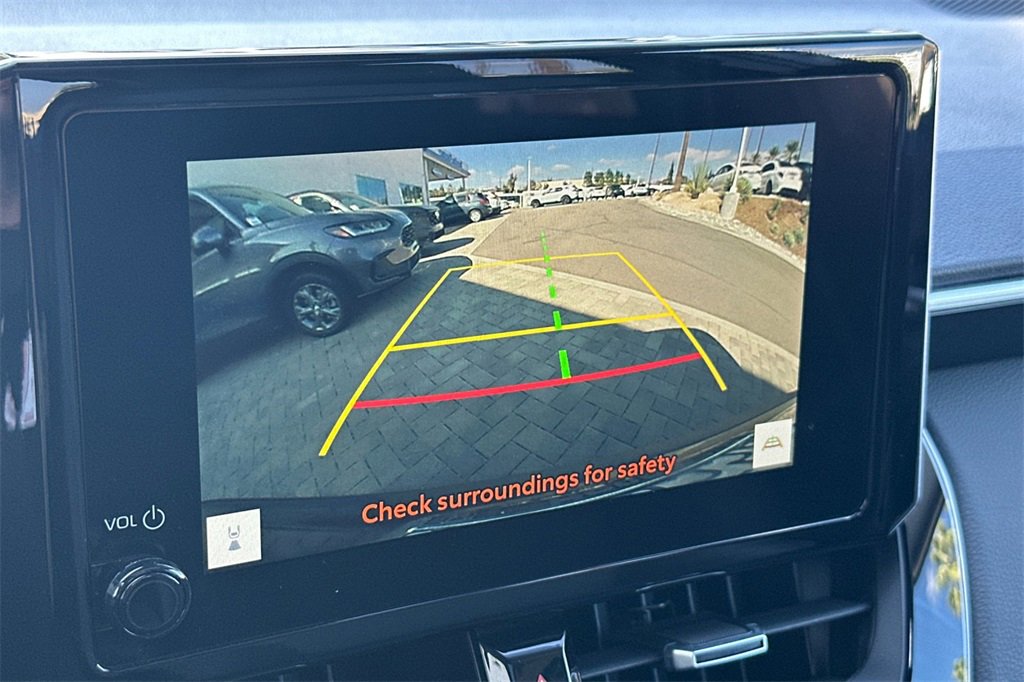 Used 2023 Toyota Corolla Cross XLE image 23