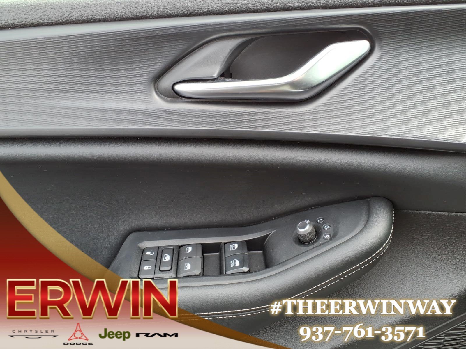 Certified 2024 Jeep Grand Cherokee Laredo X w/ Luxury Tech Group I AWD/4WD image 11