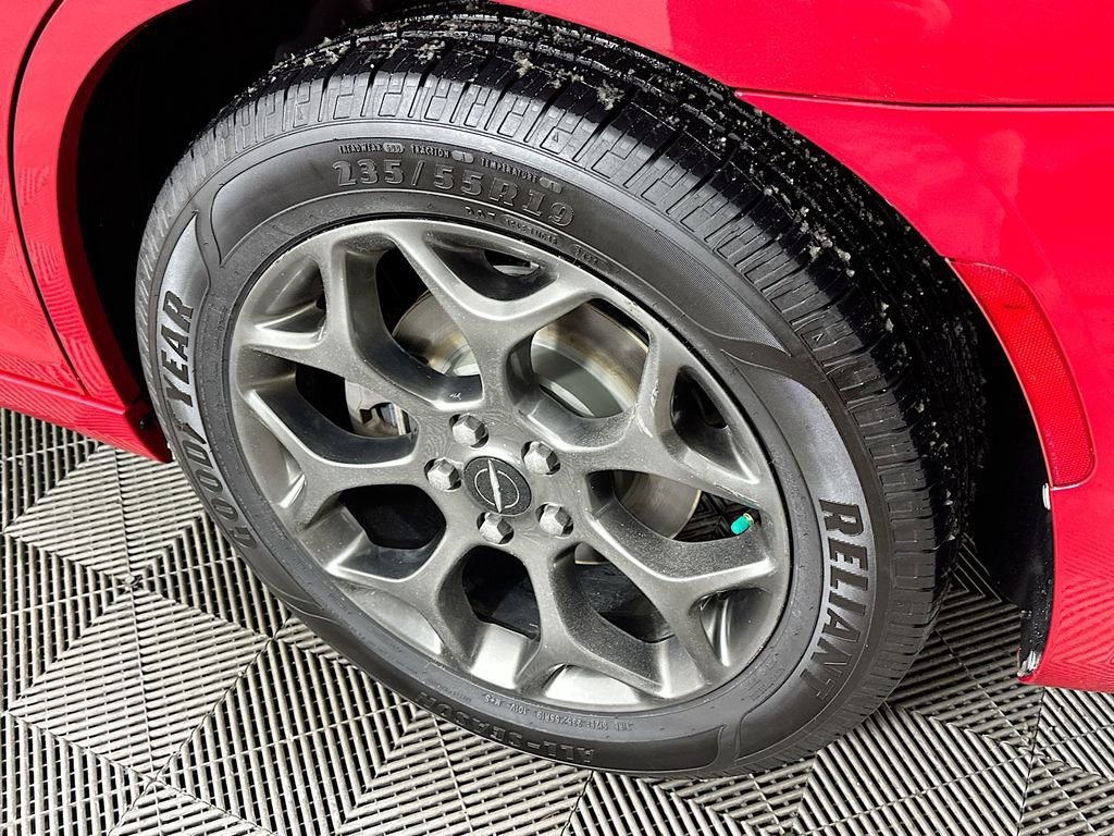 Certified 2016 Chrysler 300 S image 38