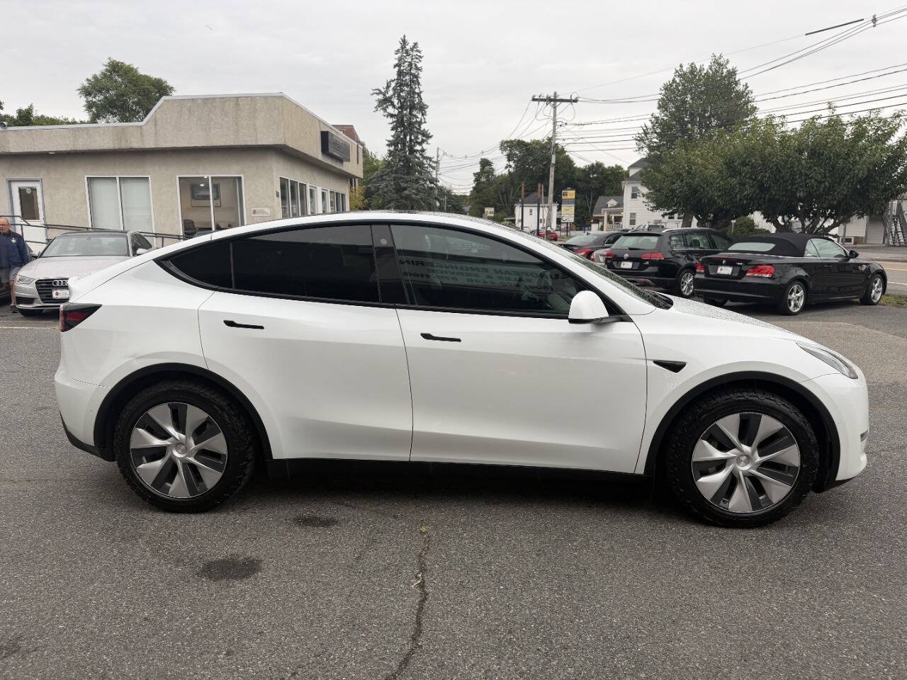 Used 2021 Tesla Model Y Long Range AWD/4WD image 8