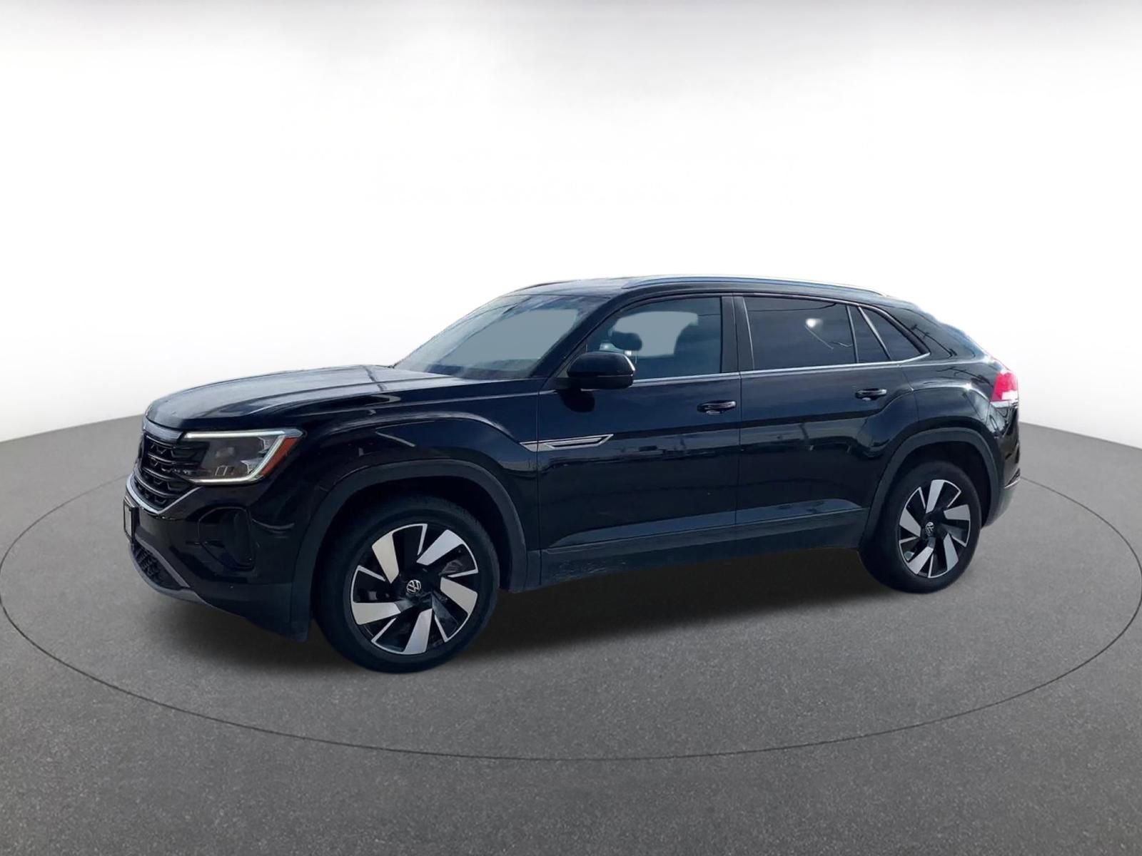 Used 2025 Volkswagen Atlas Cross Sport SE image 8