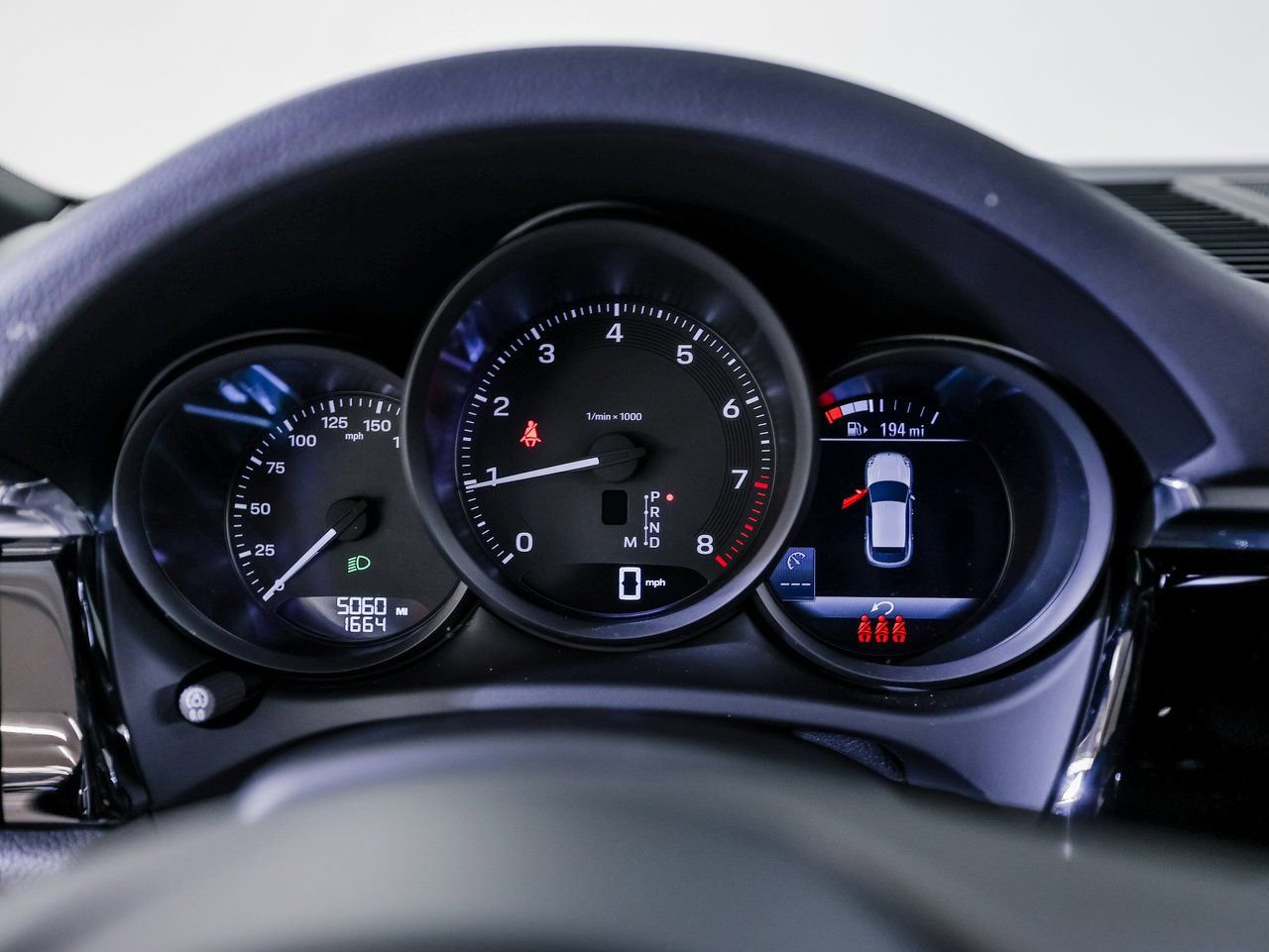 Certified 2025 Porsche Macan AWD/4WD image 15
