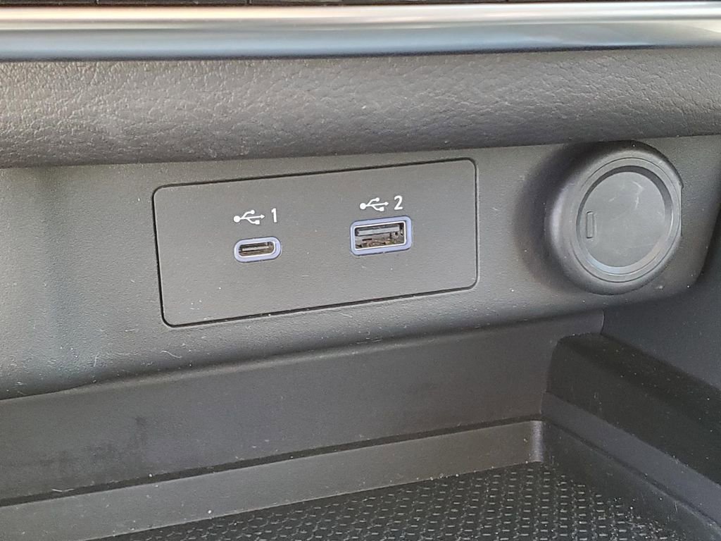 Certified 2023 Nissan Rogue SV w/ SV Premium B Package FWD image 31