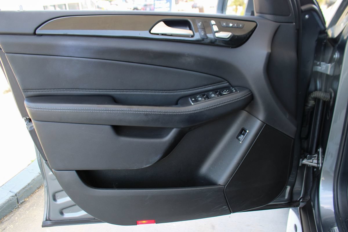 Used 2018 Mercedes-Benz GLS 450 4MATIC image 48