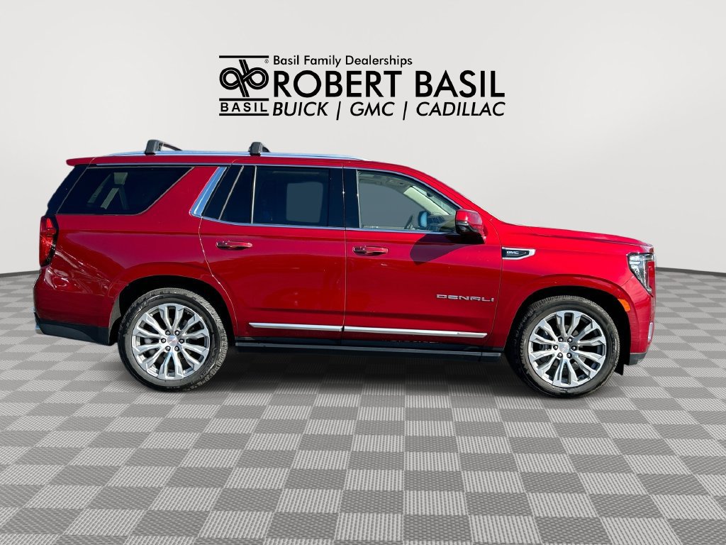 Used 2021 GMC Yukon Denali w/ Denali Premium Package AWD/4WD image 9