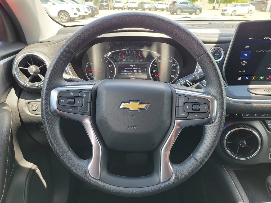 Used 2025 Chevrolet Blazer LT AWD/4WD image 28