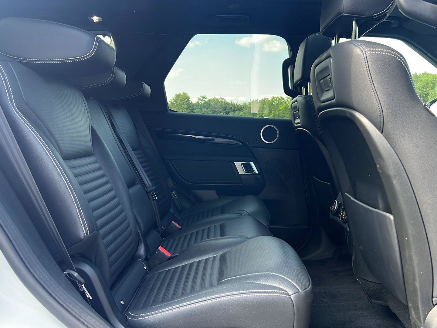 Used 2022 Land Rover Discovery S R-Dynamic AWD/4WD image 27