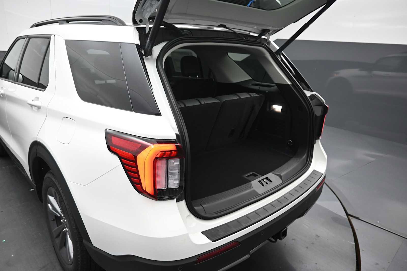 New 2026 Ford Explorer Active w/ Active Comfort Package AWD/4WD image 27