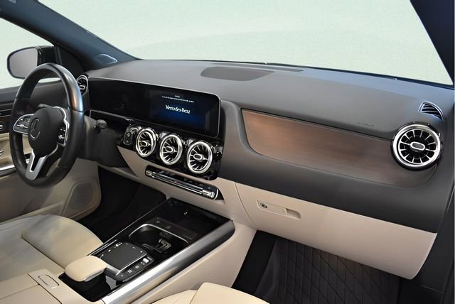 Used 2021 Mercedes-Benz GLA 250 4MATIC image 18