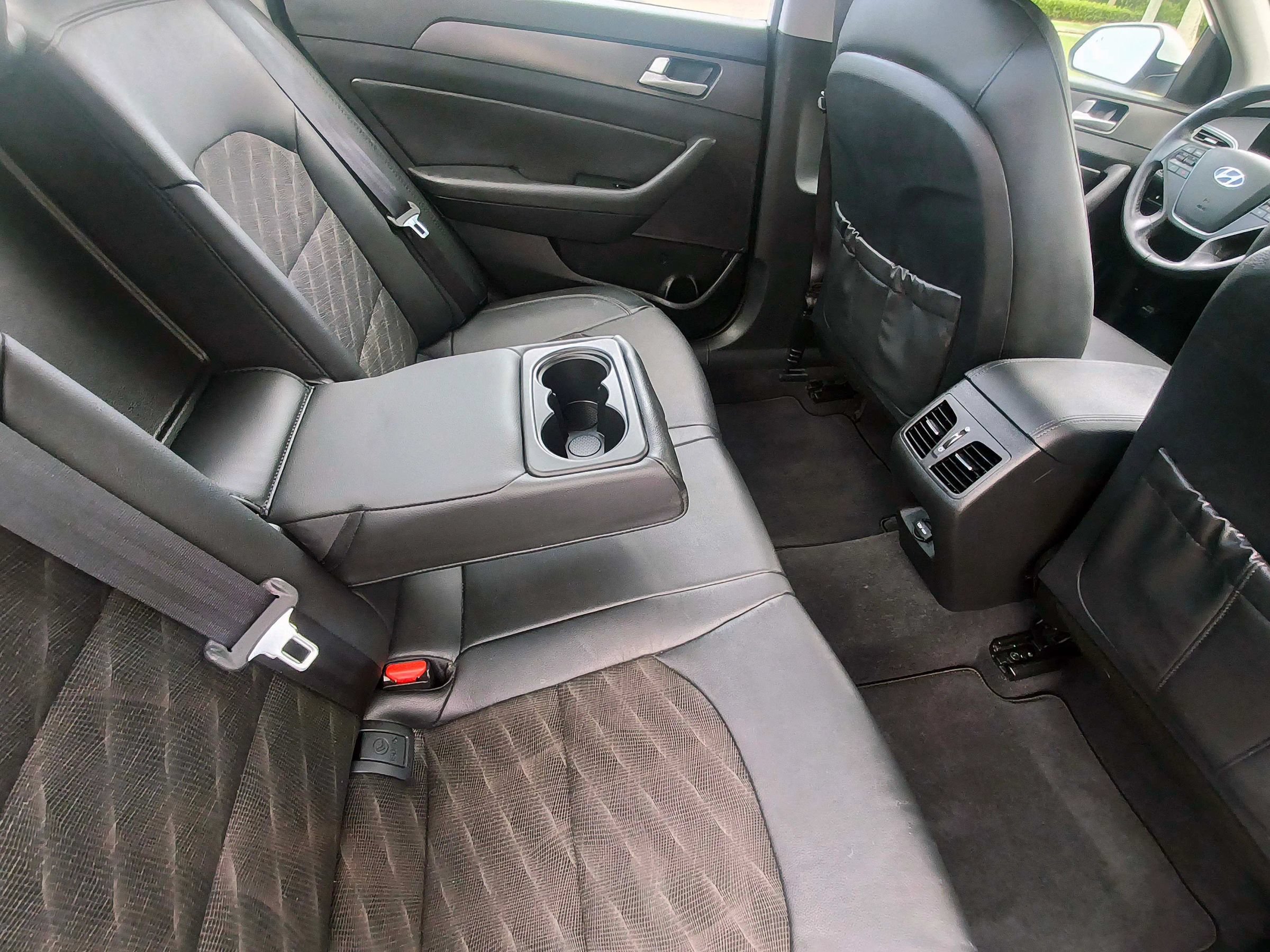 Used 2016 Hyundai Sonata Sport w/ Option Group 02 FWD image 32