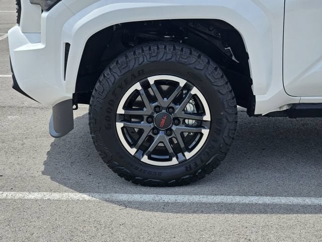 Used 2025 Toyota Tacoma TRD Sport AWD/4WD image 13