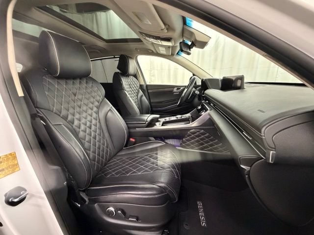 Used 2023 Genesis GV80 3.5T w/ Prestige Package AWD/4WD image 15