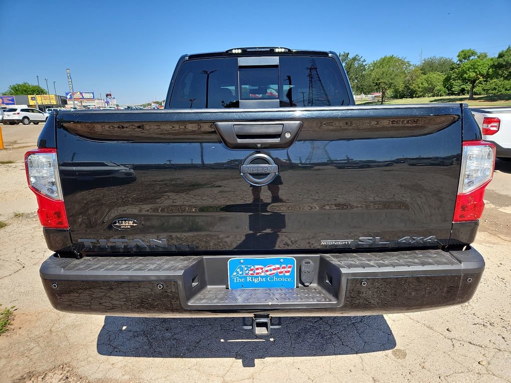 Used 2019 Nissan Titan SL w/ Midnight Edition AWD/4WD image 9