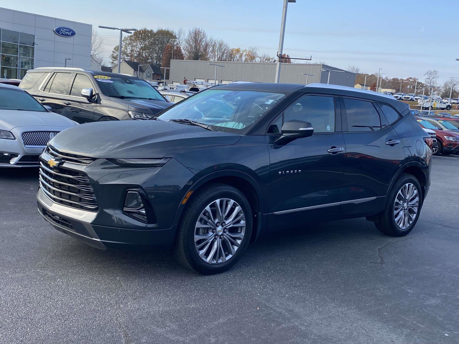 Used 2019 Chevrolet Blazer Premier w/ Driver Confidence II Package image 3