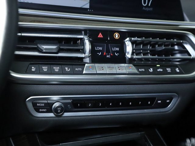 Used 2021 BMW X5 M50i w/ Premium Package AWD/4WD image 27