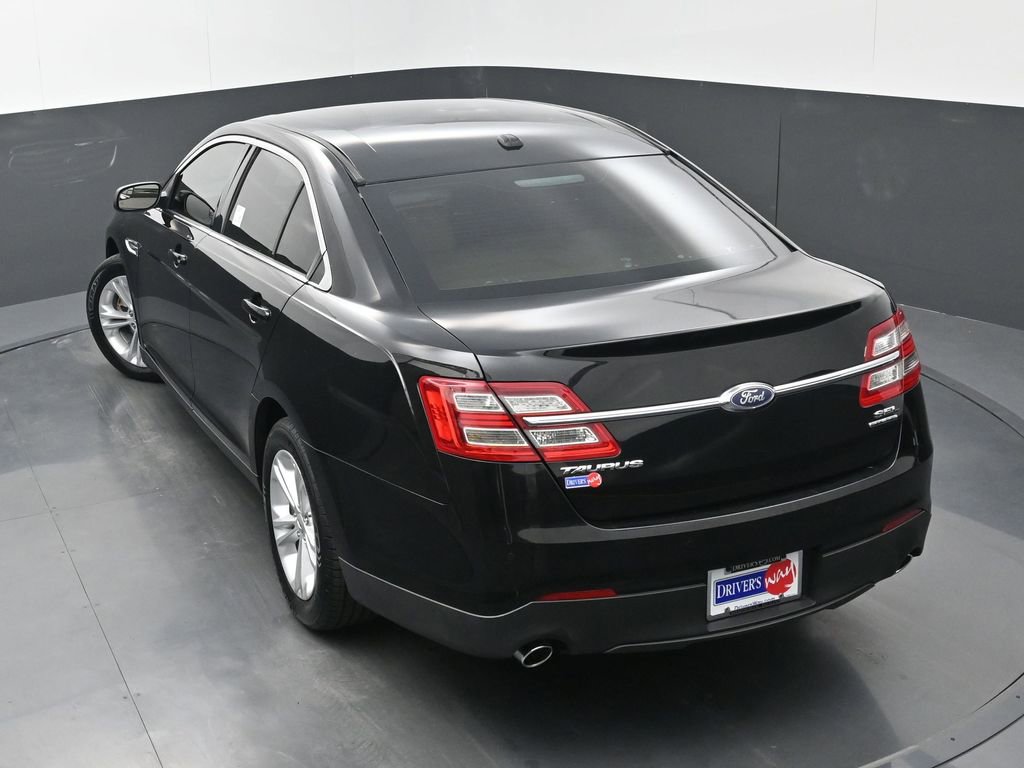 Used 2018 Ford Taurus SEL image 29