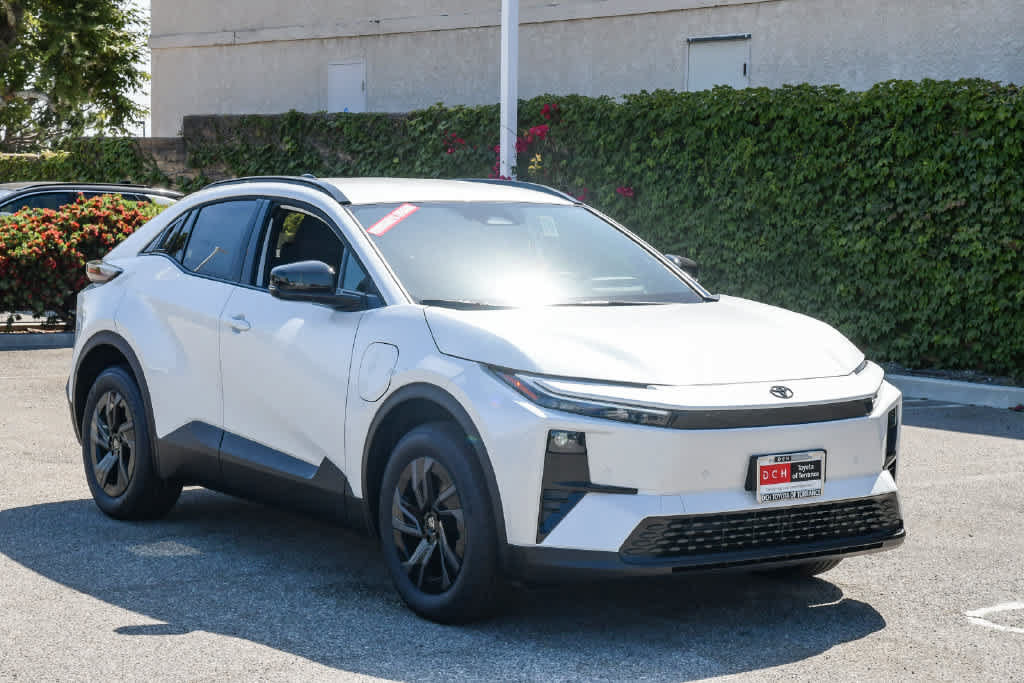 New 2026 Toyota C-HR AWD/4WD image 3