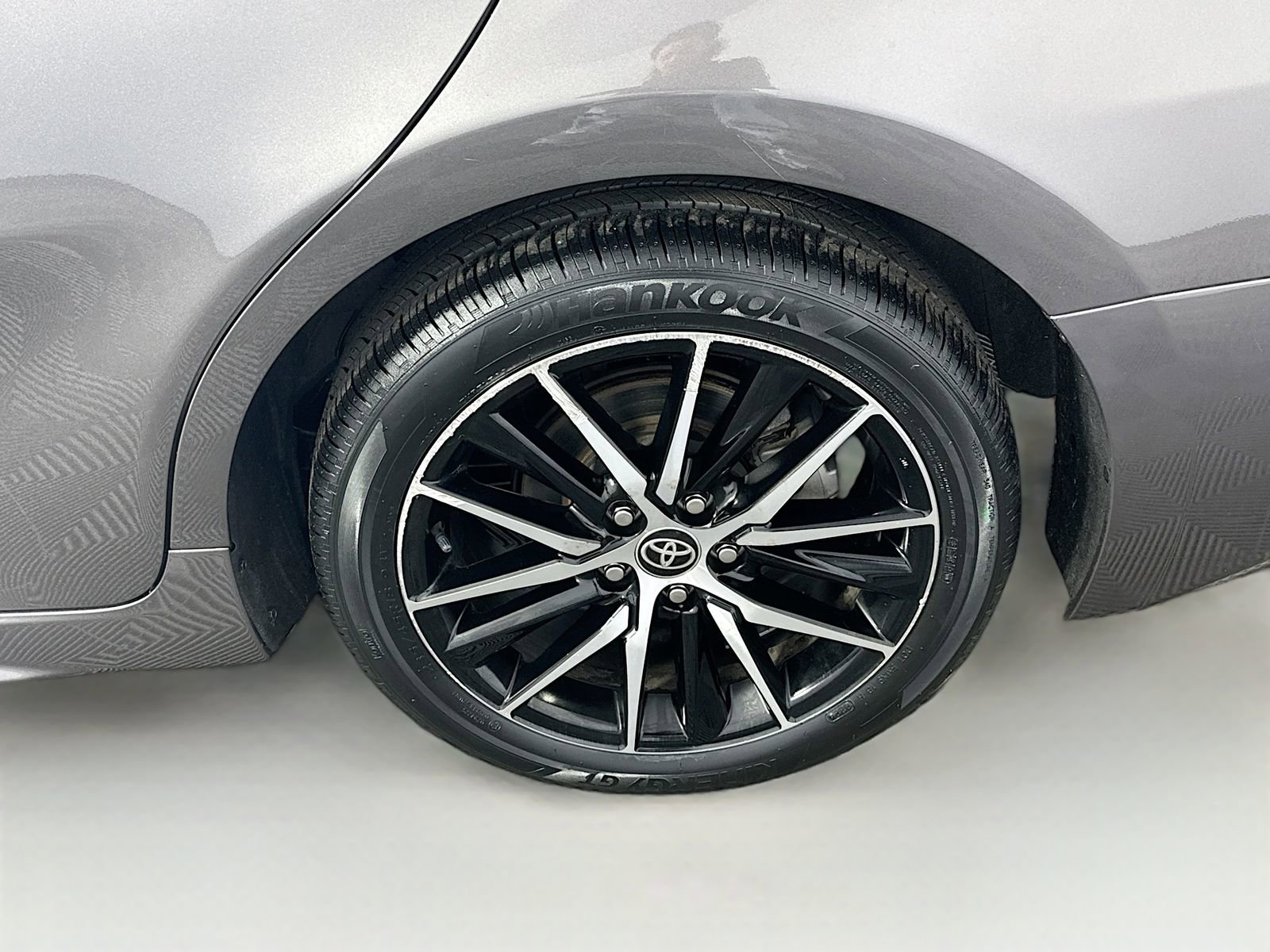 Used 2024 Toyota Camry SE FWD image 14