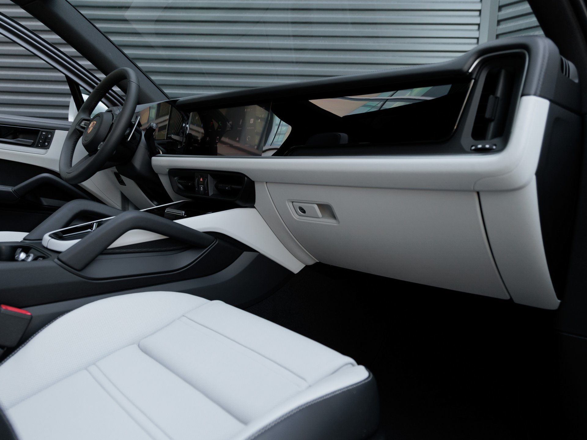 New 2025 Porsche Cayenne S AWD/4WD image 26