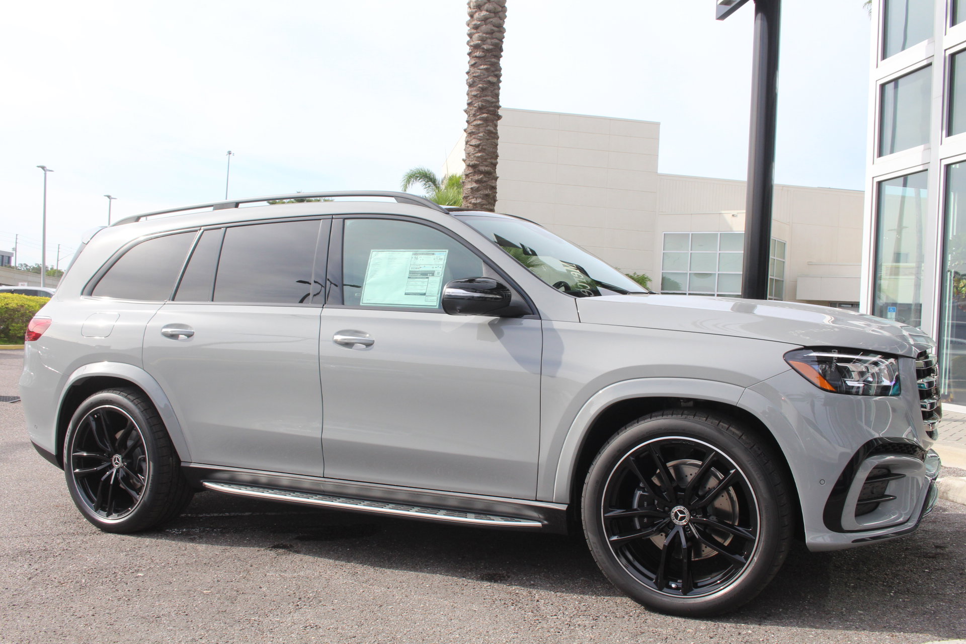 New 2026 Mercedes-Benz GLS 580 4MATIC image 9