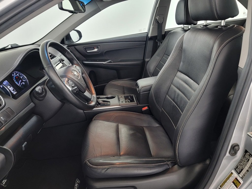 Used 2015 Toyota Camry XLE w/ Moonroof Package FWD image 14