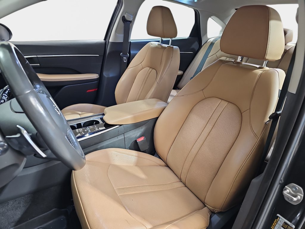 Used 2023 Hyundai Sonata Limited FWD image 17