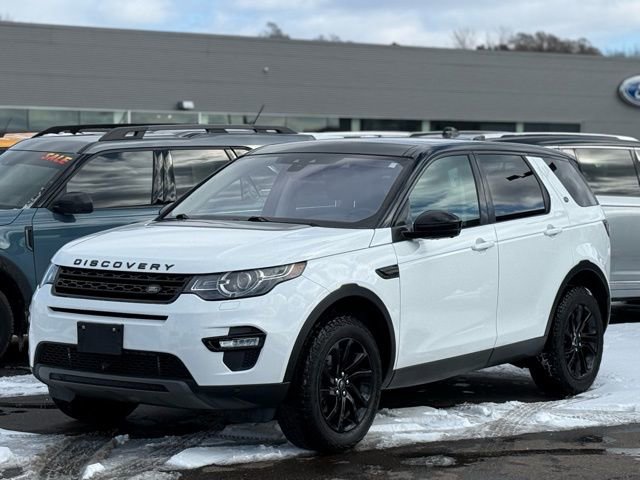 Used 2017 Land Rover Discovery Sport HSE image 32