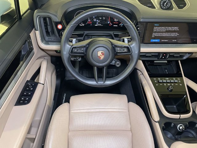 Certified 2026 Porsche Cayenne Coupe AWD/4WD image 25