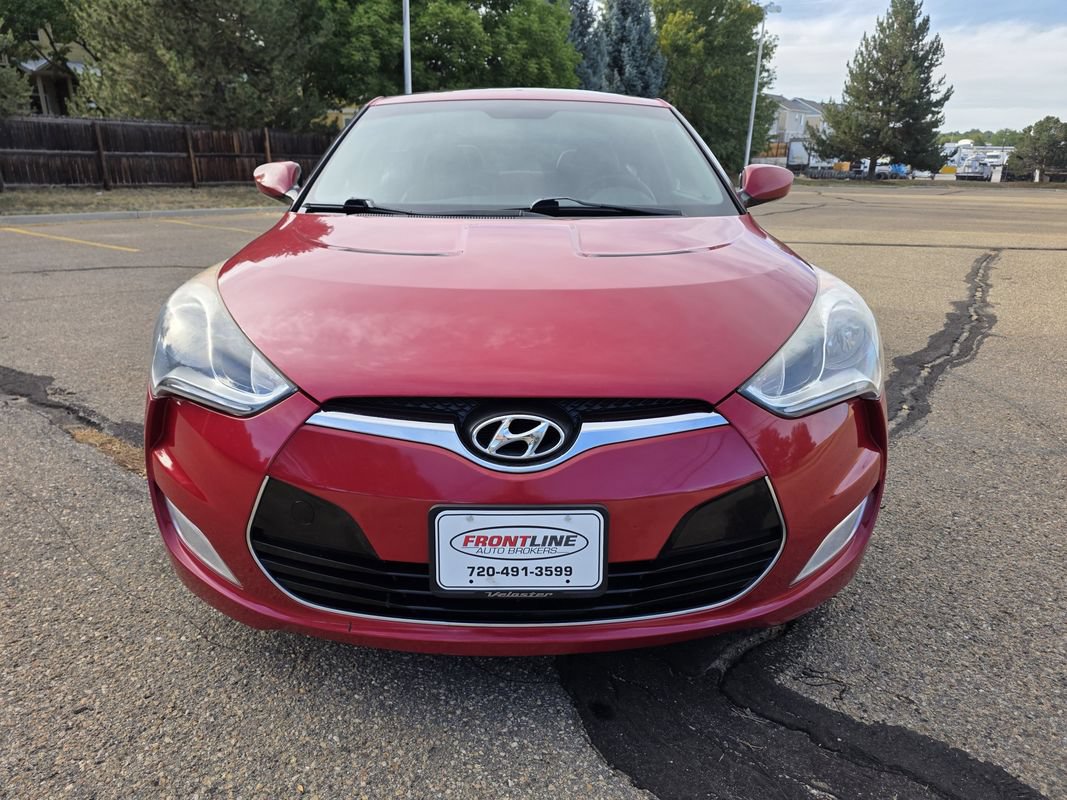Used 2013 Hyundai Veloster w/ Style Pkg FWD image 11
