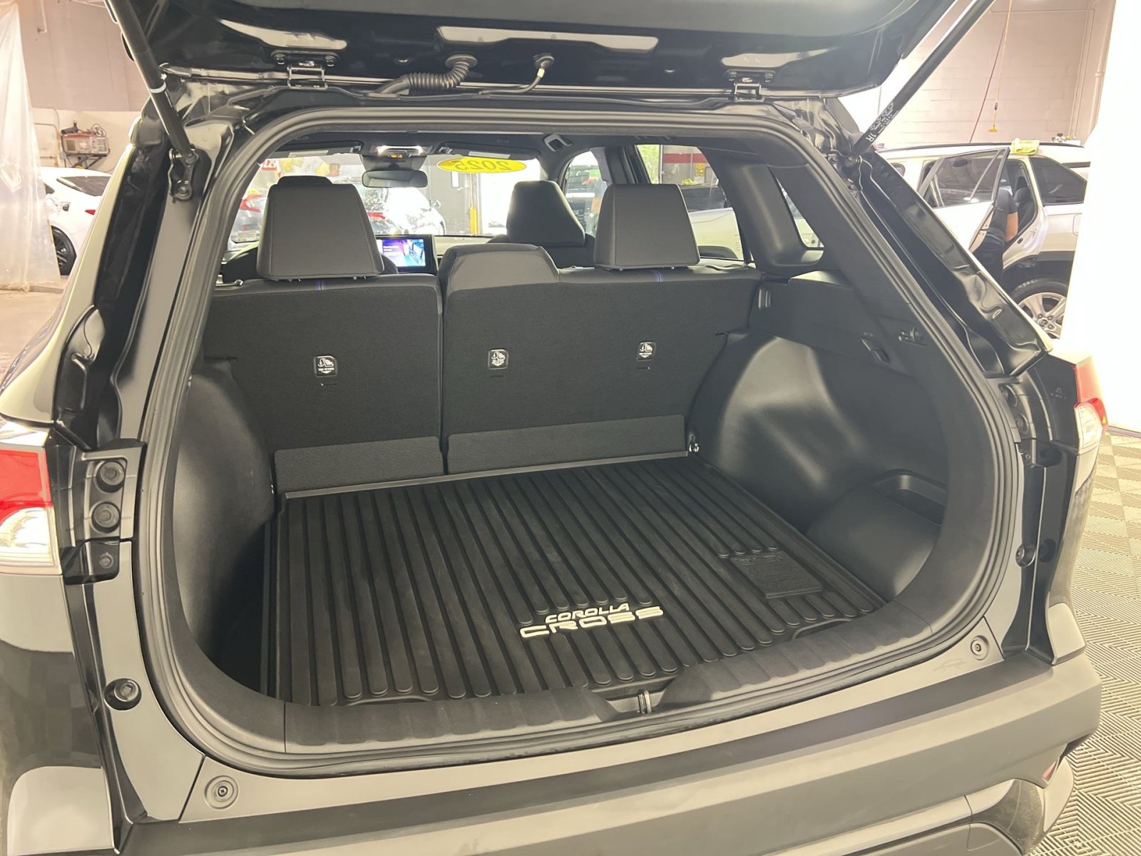 Used 2025 Toyota Corolla Cross AWD Hybrid image 26