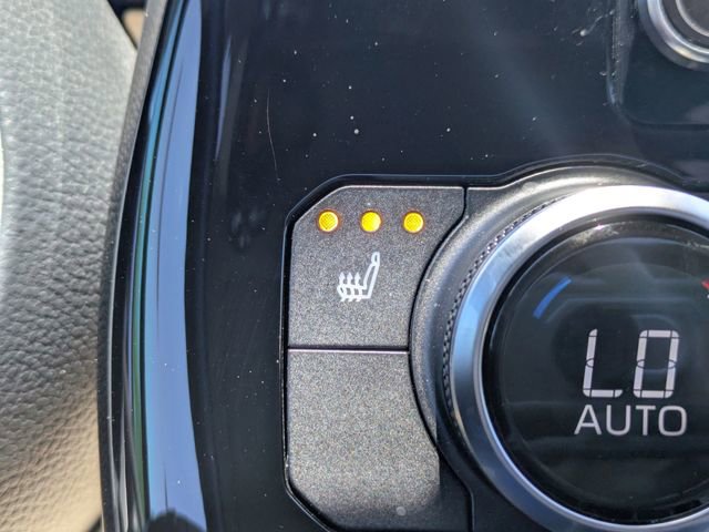 Used 2020 Toyota Highlander XLE image 25