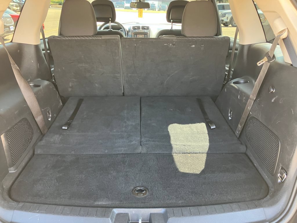Used 2018 Dodge Journey SXT w/ Blacktop Package FWD image 19